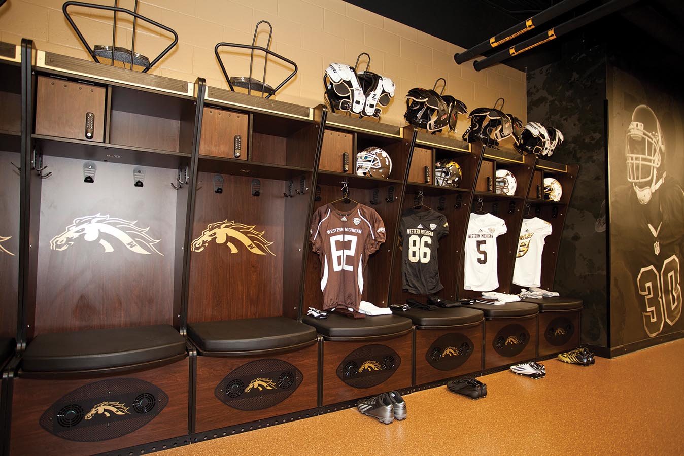 Athletic Locker Room Design And Storage Solutions Bradford Systems 